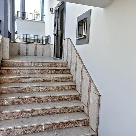 Apartament Fethiye Merkezde Ferah Ve Balkonlu 2+1 Daire Fethiye
