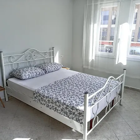 Apartamento Fethiye Merkezde Ferah Ve Balkonlu 2+1 Daire
